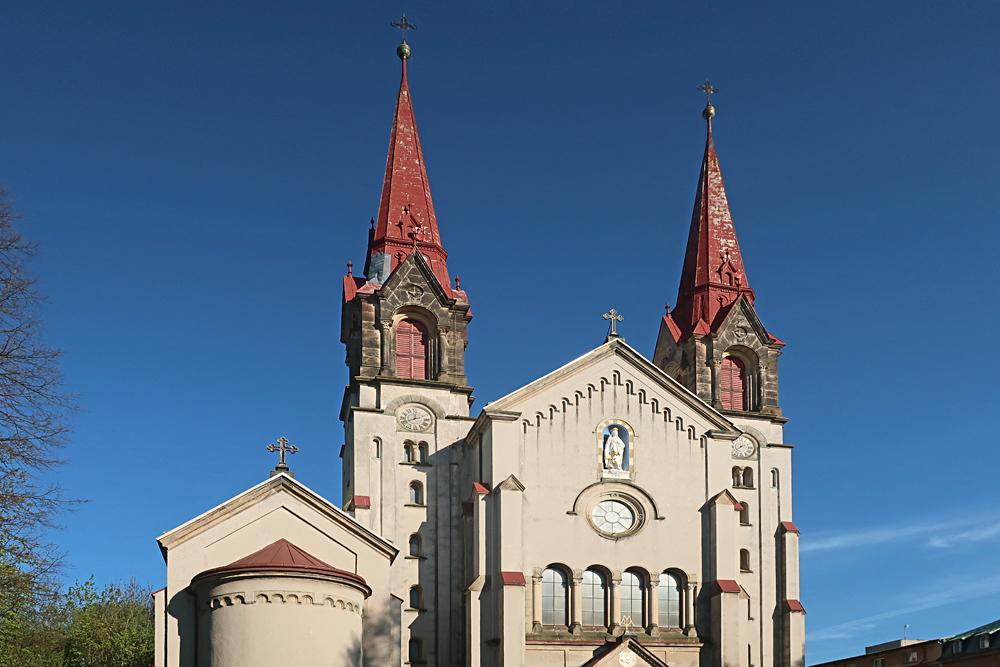 Bazilika minor Panny Marie Pomocnice kesan - Poutn msto Filipov - esk nizozem