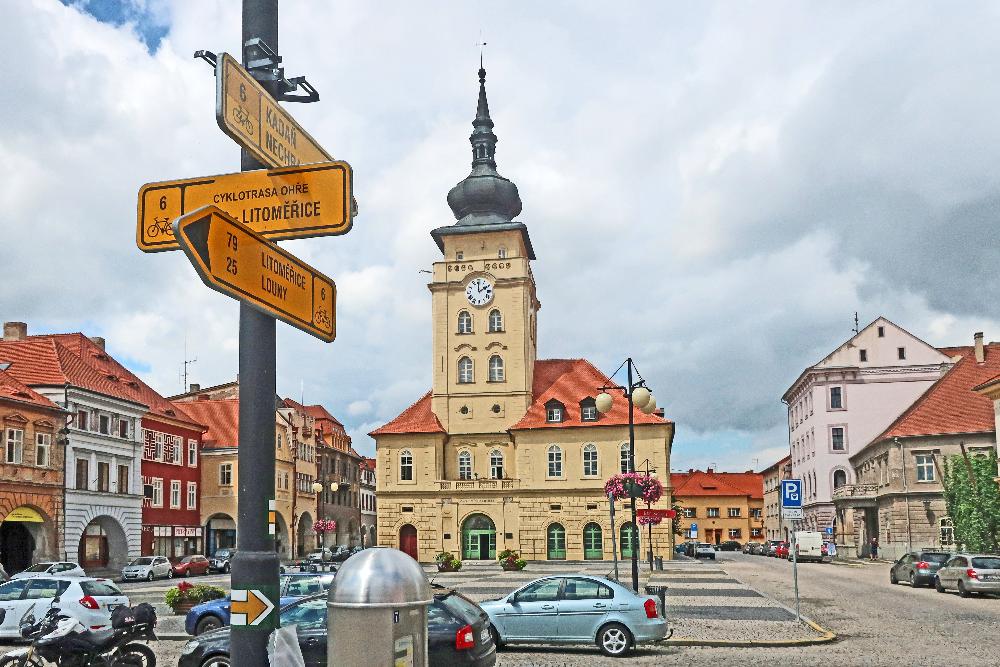M�sto �atec m� jedno z nejkomplexn�ji zachoval�ch historick�ch n�m�st� v �esk� republice.
