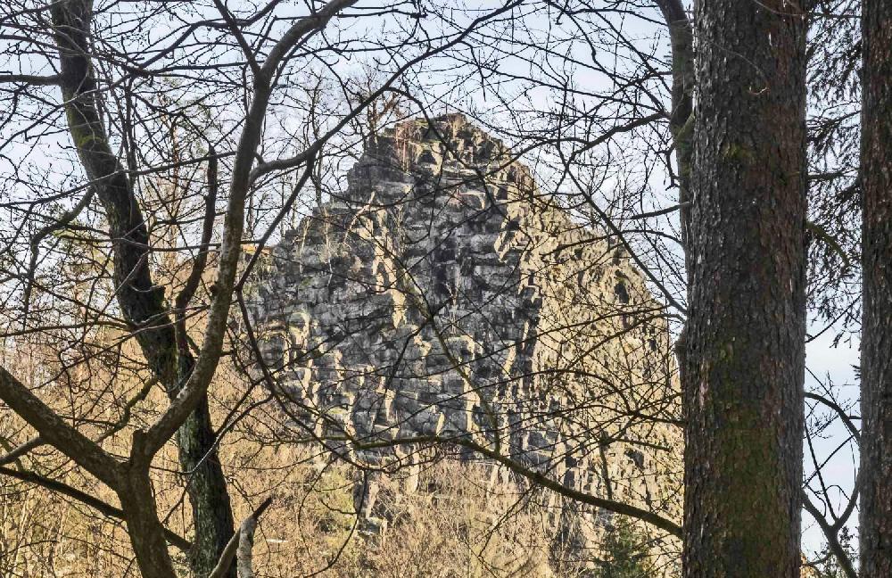 Pust� z�mek u �esk� Kamenice