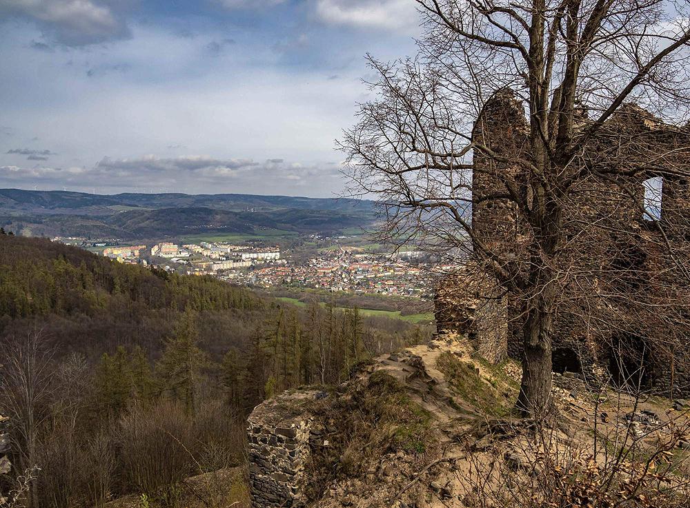 Kl�terec nad Oh�� z hradu Egerberg