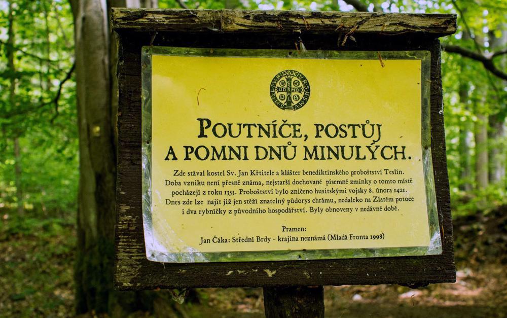 Vzpom�nka na Tesl�nsk� kl�ter v Brdech.