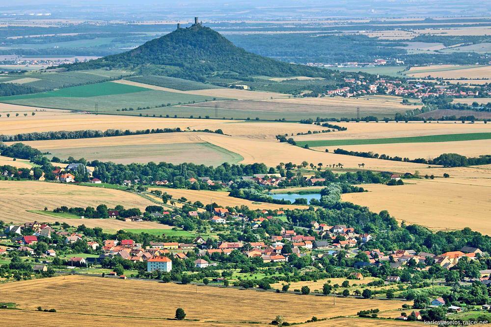 Pohled na Hazmburk z Olt���ku.