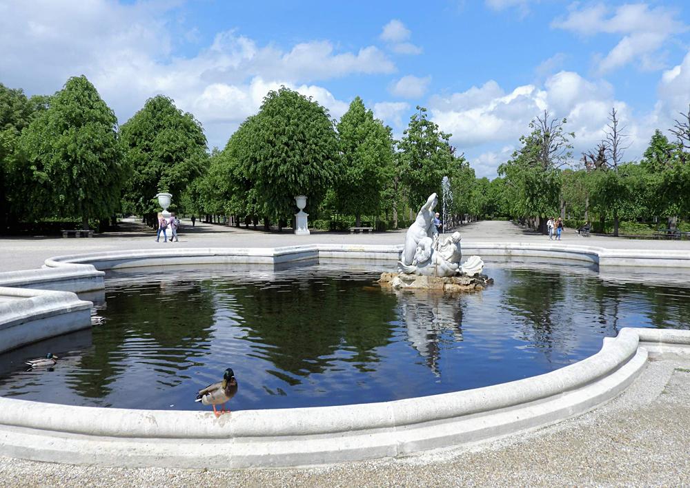 Park z�mku Sch�nbrunn ve V�dni.
