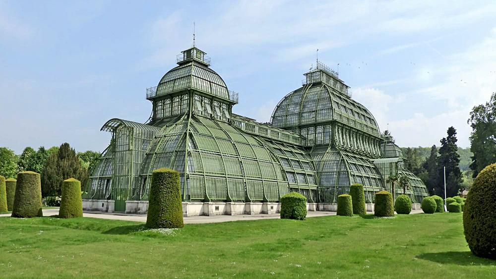 Park z�mku Sch�nbrunn ve V�dni.