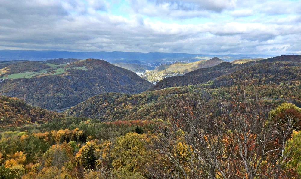 �esk� st�edoho�� kolem �st� nad Labem.