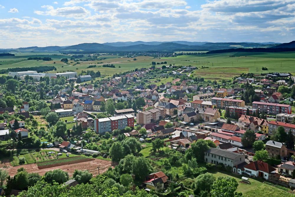 Pohled z rozhledny na m�sto Kryry a �irok� okol�.