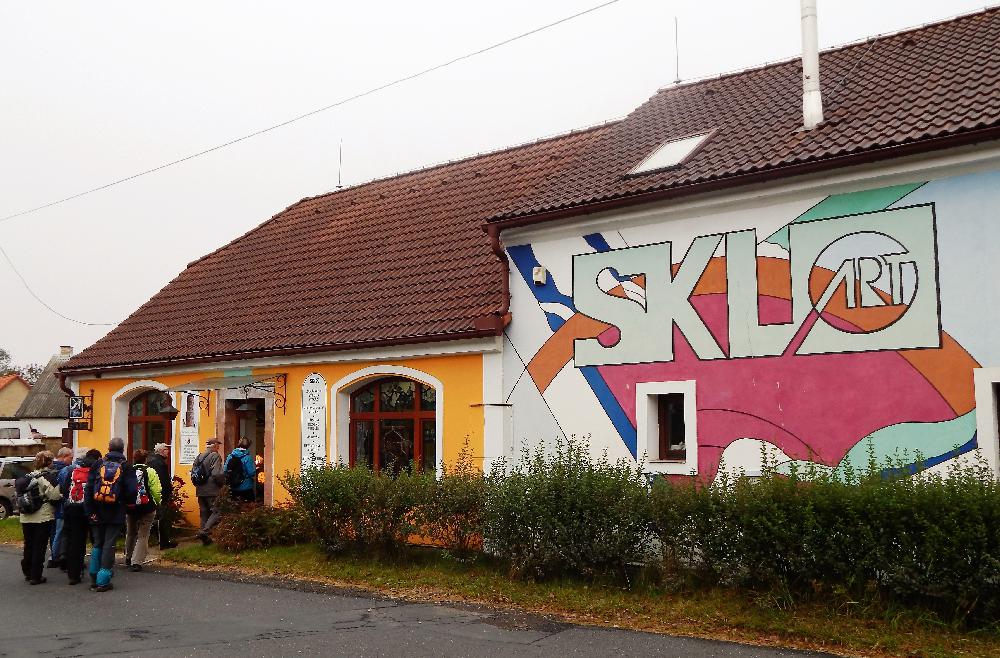 Prodejna firmy Skloart man�el� Kantov�ch v Lubenci.