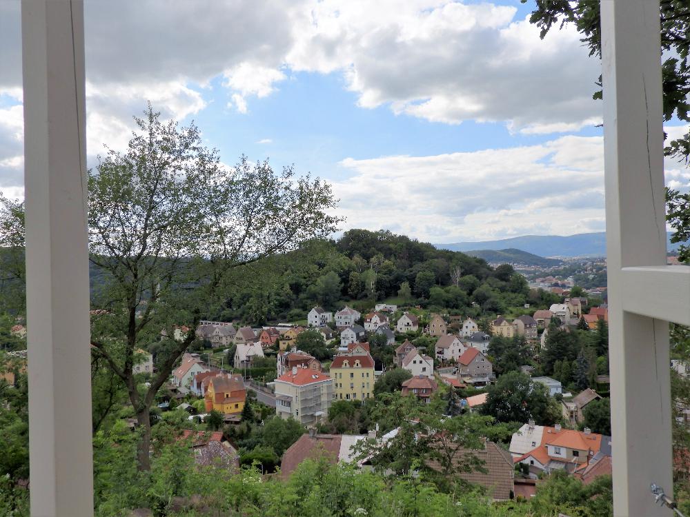 Pohled z vyhl�dky Vlastimila Cajthamla na horn� St�ekov.