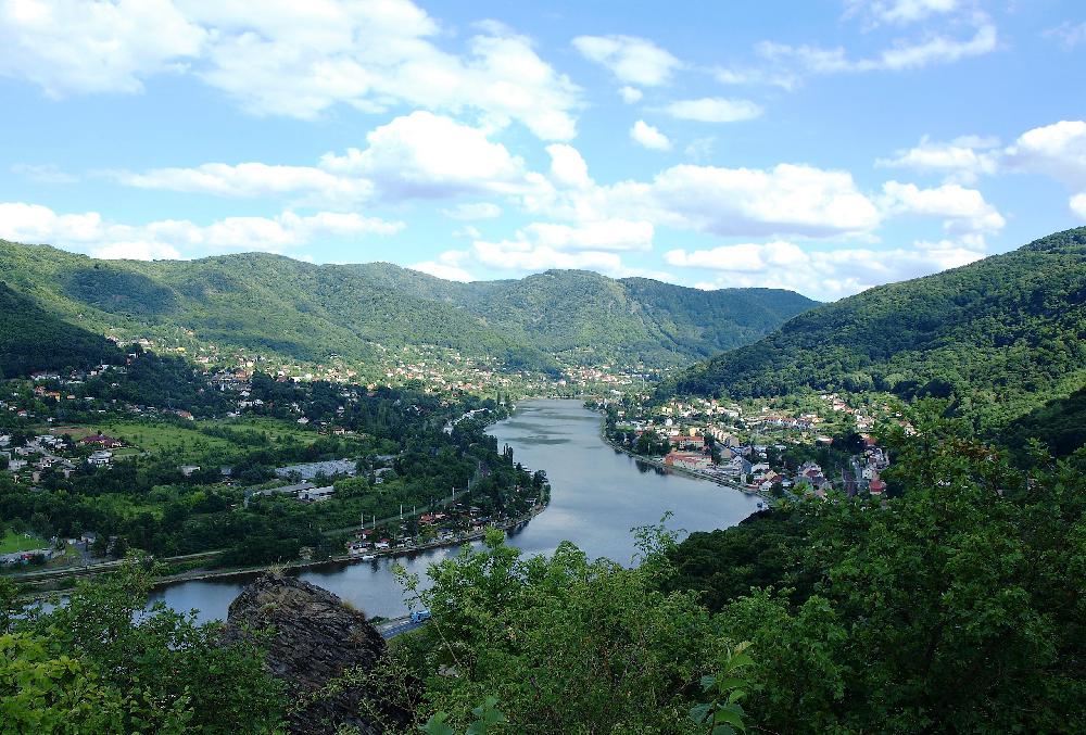 Dal�� v�hled tentokr�t sm��uje proti toku Labe.