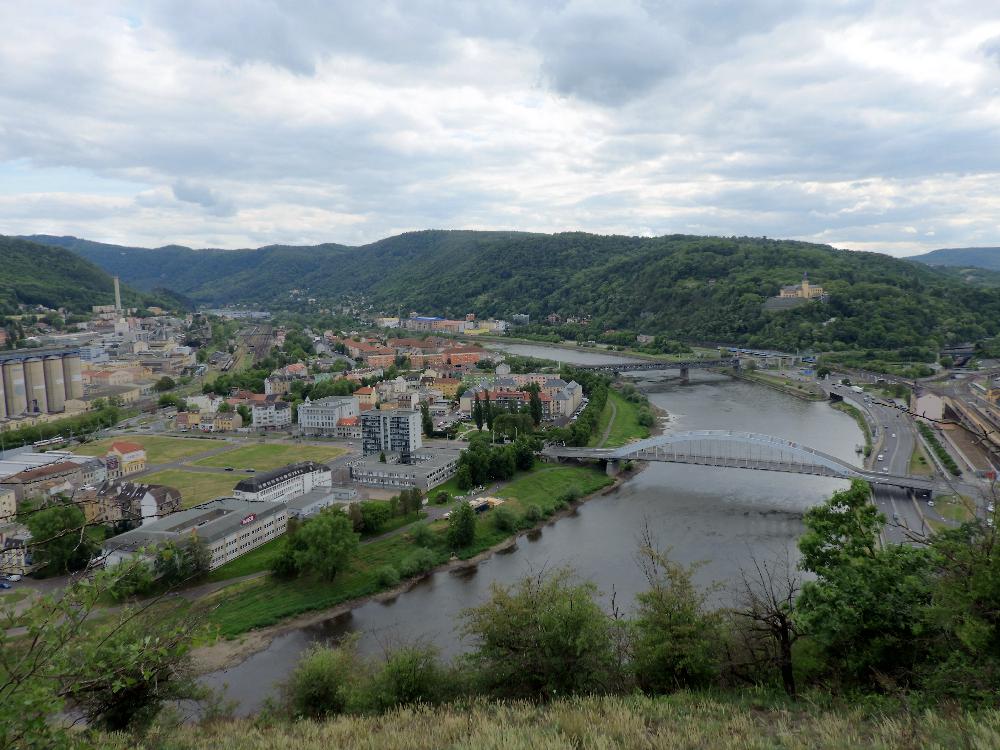 Pohled z Mari�nsk� sk�ly na �st� nad Labem a jeho okol�.