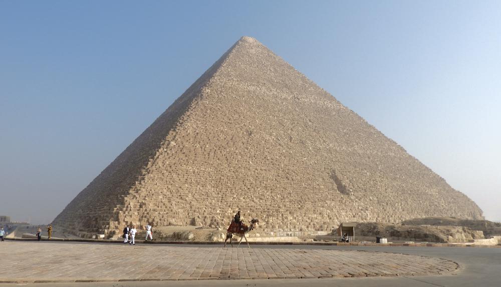 Cheopsova pyramida.