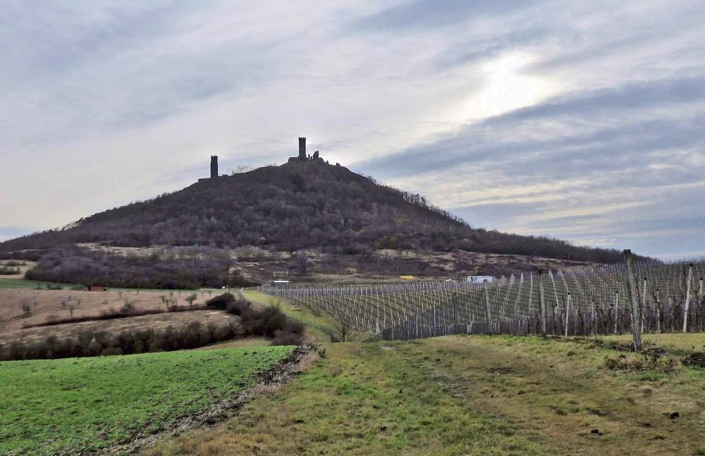Hrad Hazmburk - dominanta Doln�ho Pooh��
