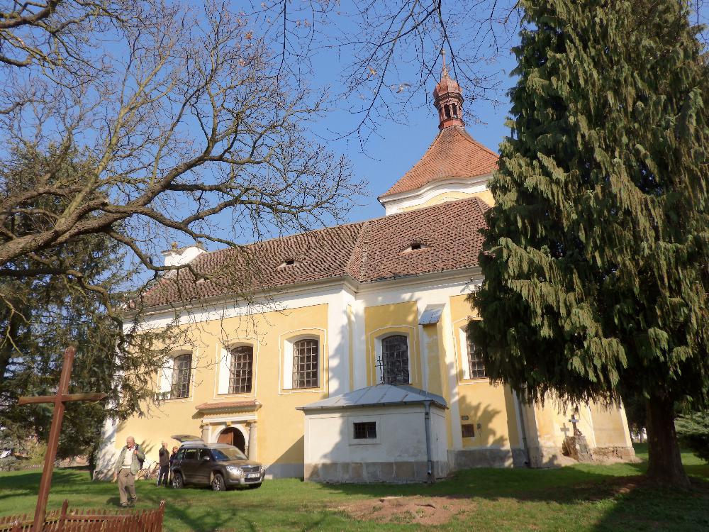 Kostel svat�ho Jana K�titele ve Stebn�