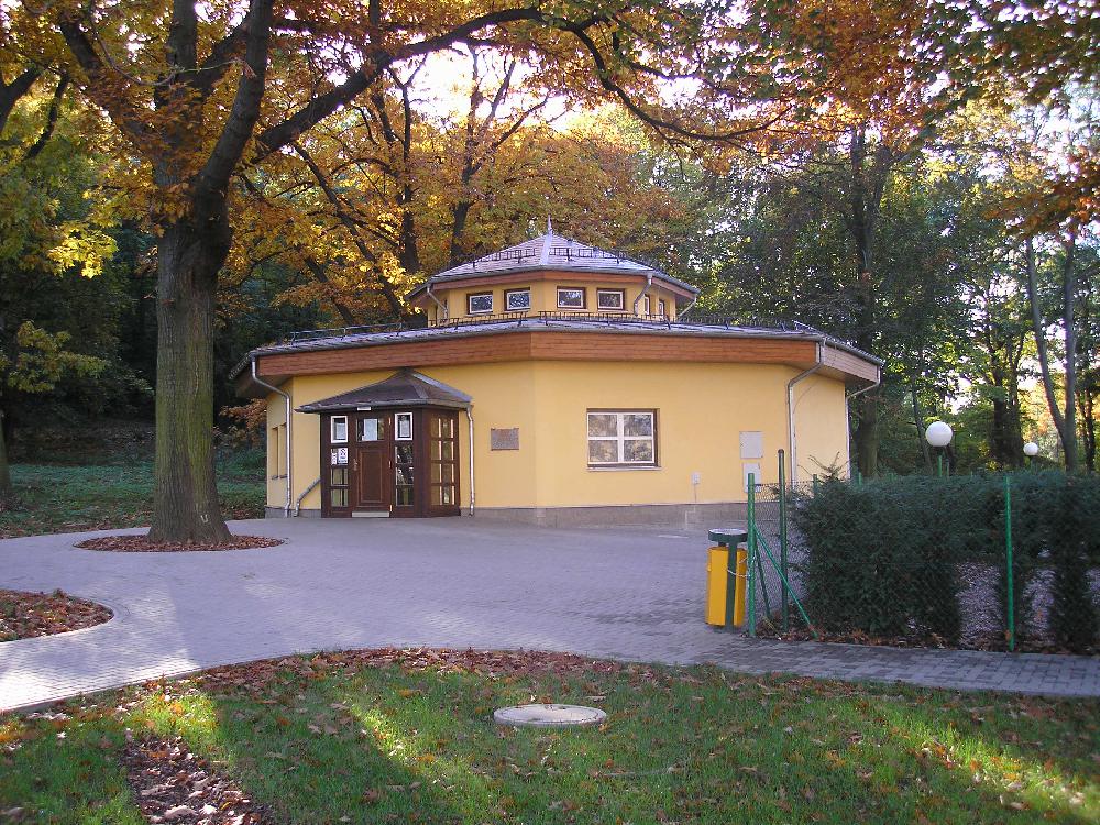 Zrcadlov� a p��rodn� bludi�t� na V�tru�i.