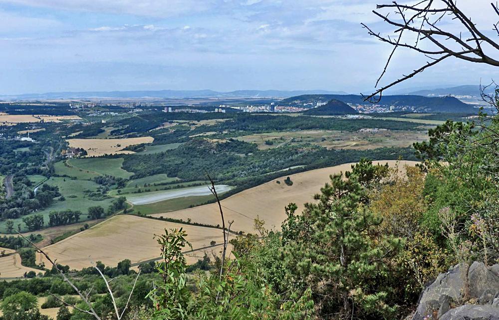 Pohled z ov��ho Vrchu sm�rem k m�stu Mostu.