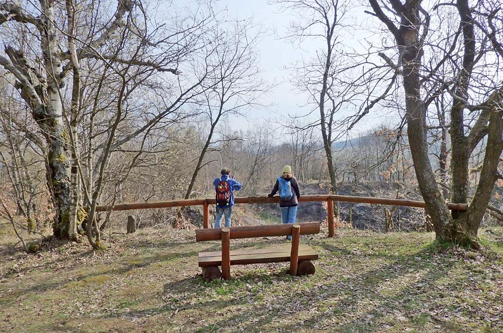 Trachytov� lom na Verne�icku - �esk� st�edoho��