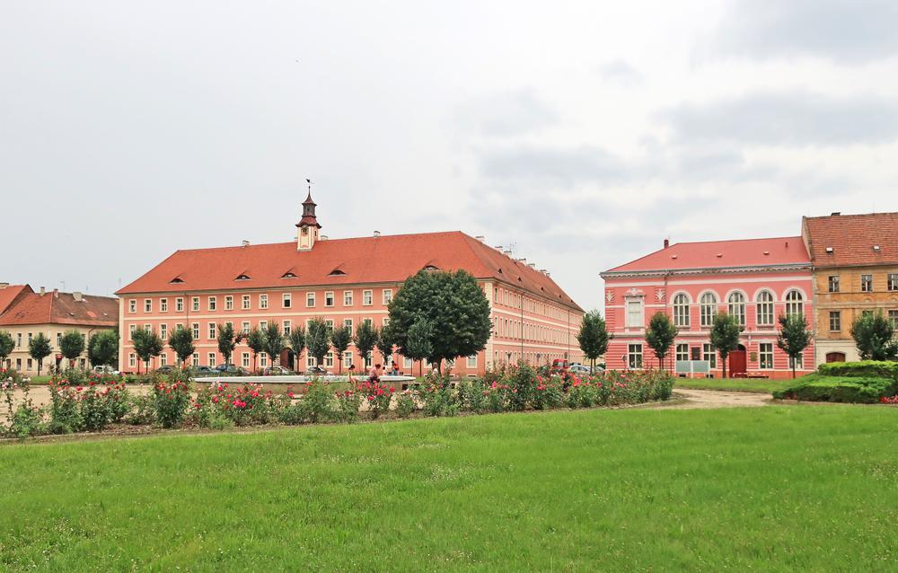N�m�st� �SA v Terez�n�