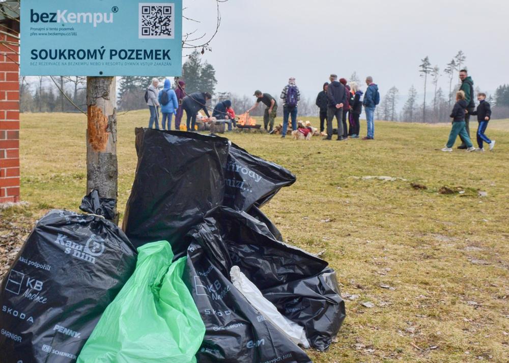 �klidovka pod Dymn�kem - Ukli�me �esko