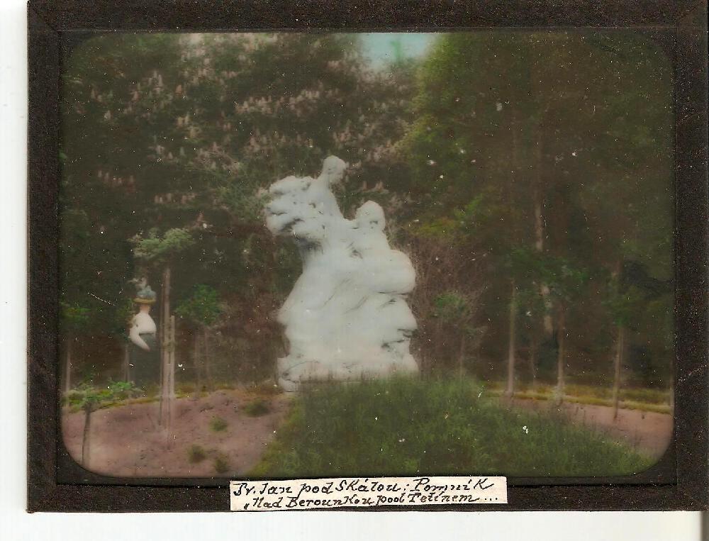 V�let K�T Louny r. 1898, Svat� Jan pod Skalou. Socha R��e Tet�nsk� socha�e Draho�ovsk�ho.