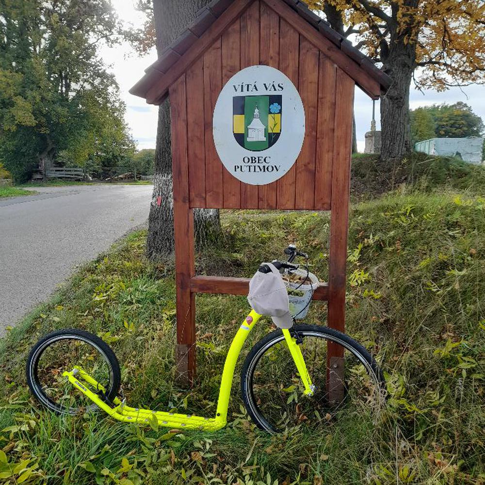 Kolob�ka u obce Putimov. Nakonec poslou�ila jako nosi� hub.