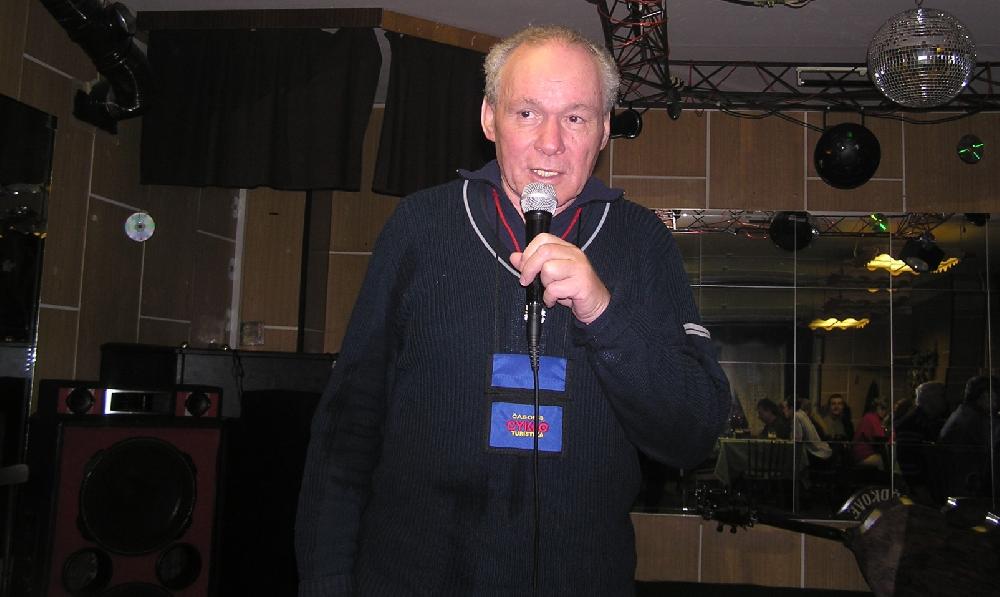 Ing. Jan Havelka v hotelu Moldavka p�i p�te�n�m ve�eru v �noru 2004.