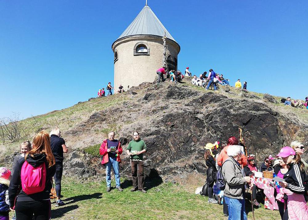 Velikono�n� v�stup na M�dn�k - Kru�n� hory