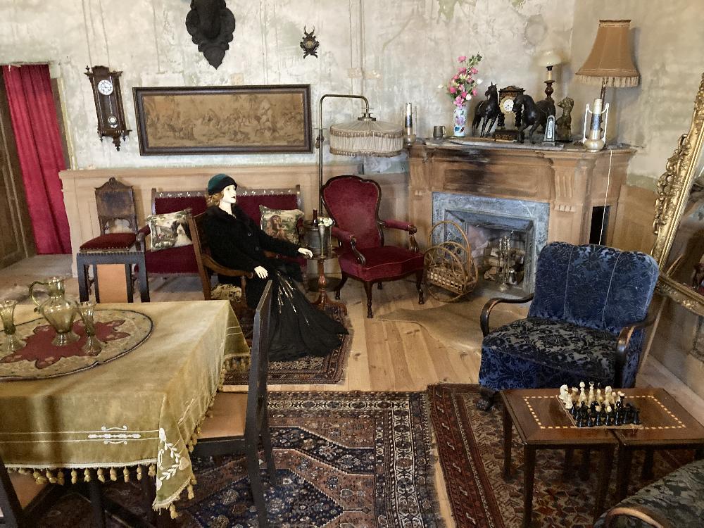 Jeden ze salon� na okruhu s pr�vodcem