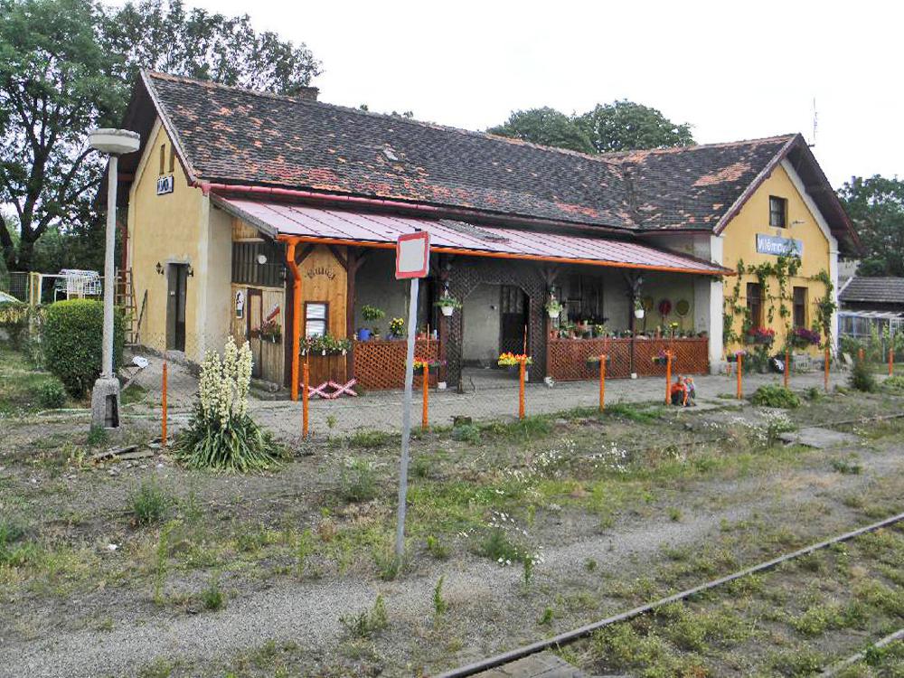 TURISTICK MAGAZ N DOUPOVSK DR HA T6 turistick-magaz-n-doupovsk-dr-ha-t6