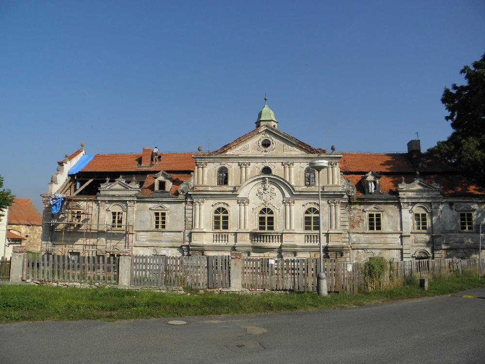 Celkov� pohled na z�mek Pol�ky