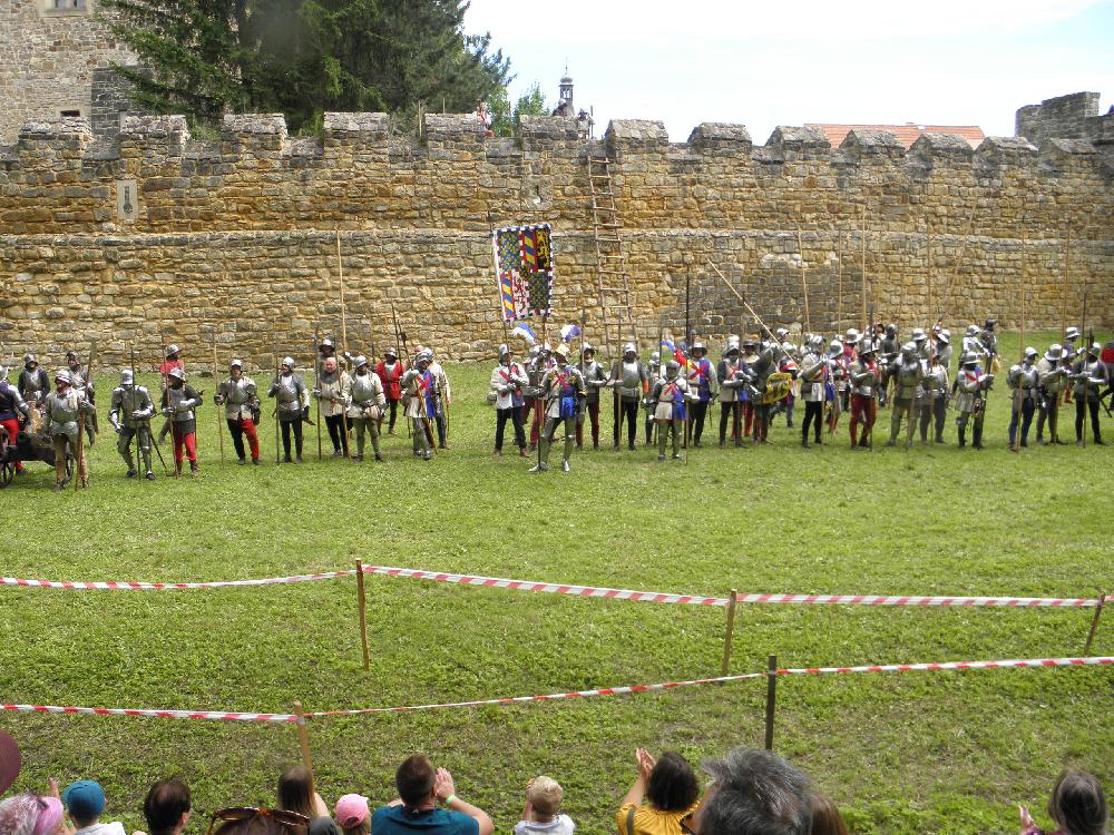 Bitva Budyn� - Vodn� hrad Budyn� nad Oh��