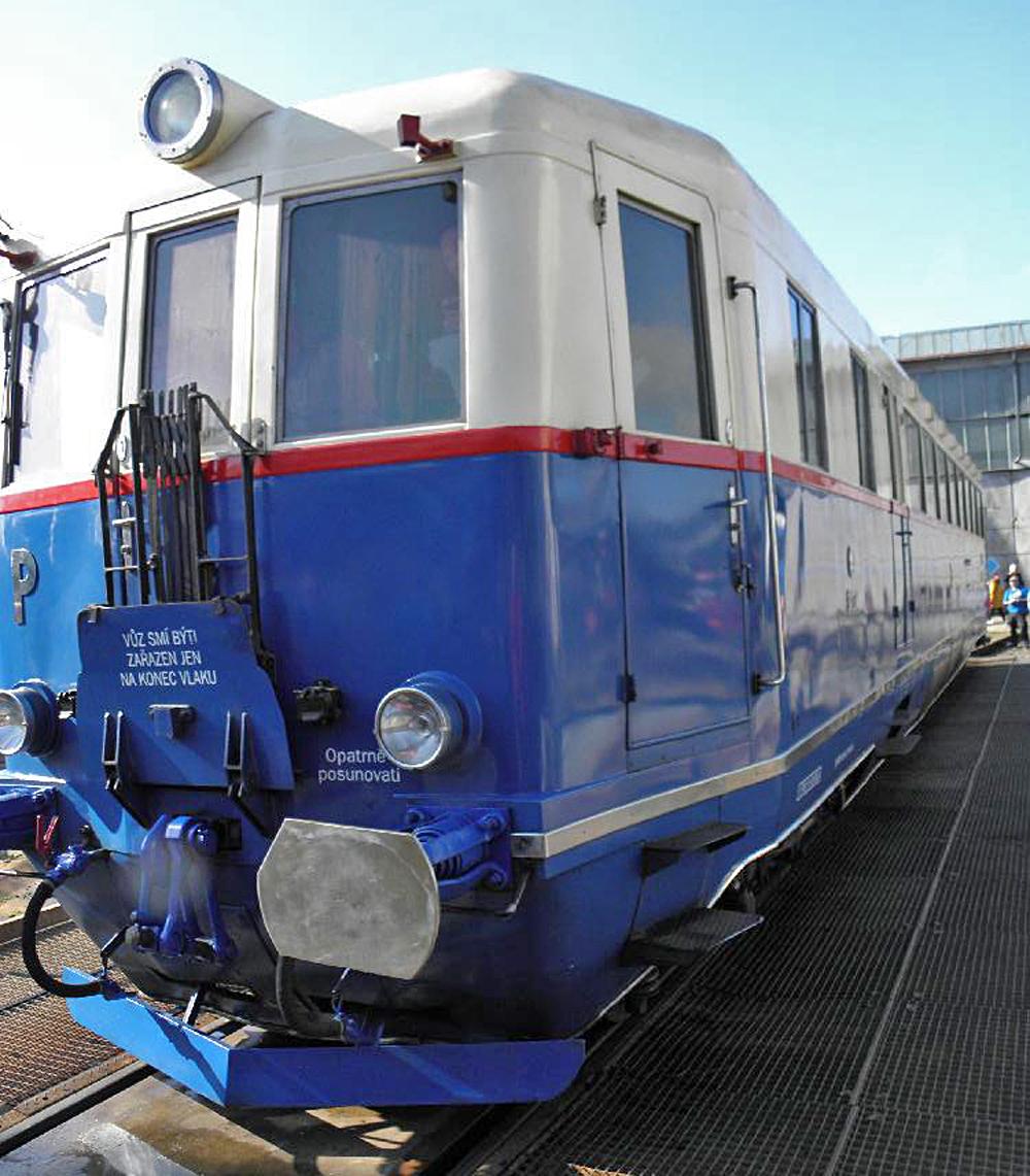 Tentokr�t na to�n� motorov� v�z Modr� ��p - �ada M 274.001