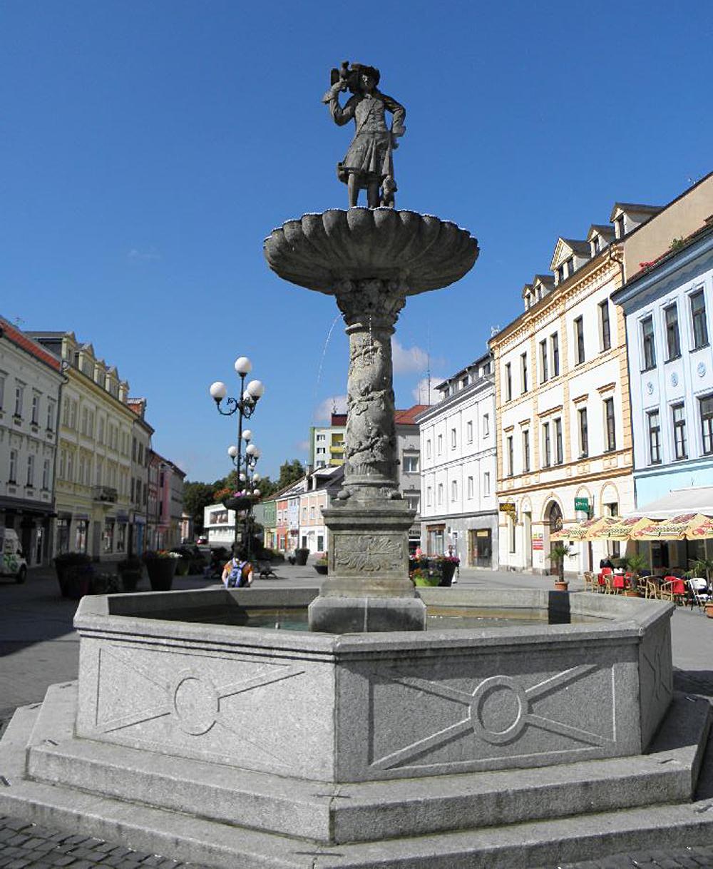 Ka�na s postavou sokoln�ka - Sokolov
