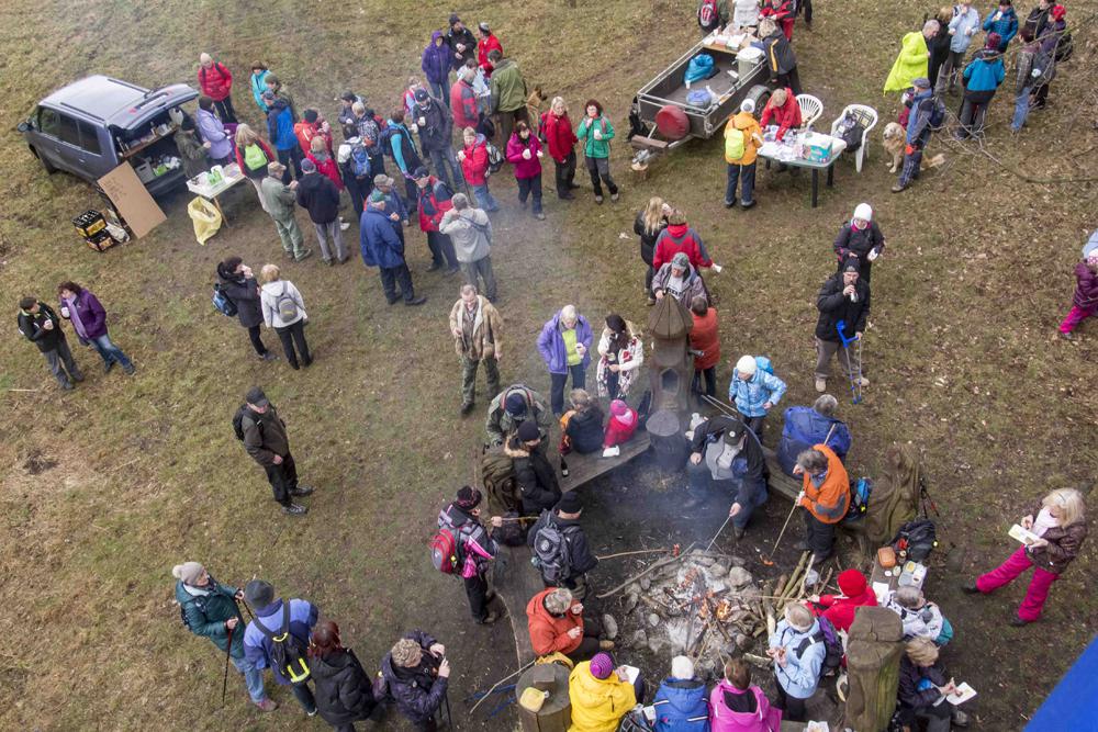 Jarn� sraz turist� D���nska z pta�� perspektivy.