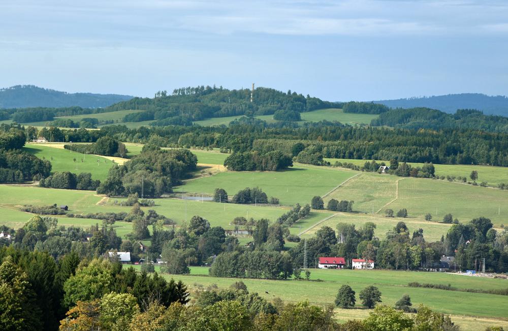 Nov� rozhledna na Jitrovn�ku.