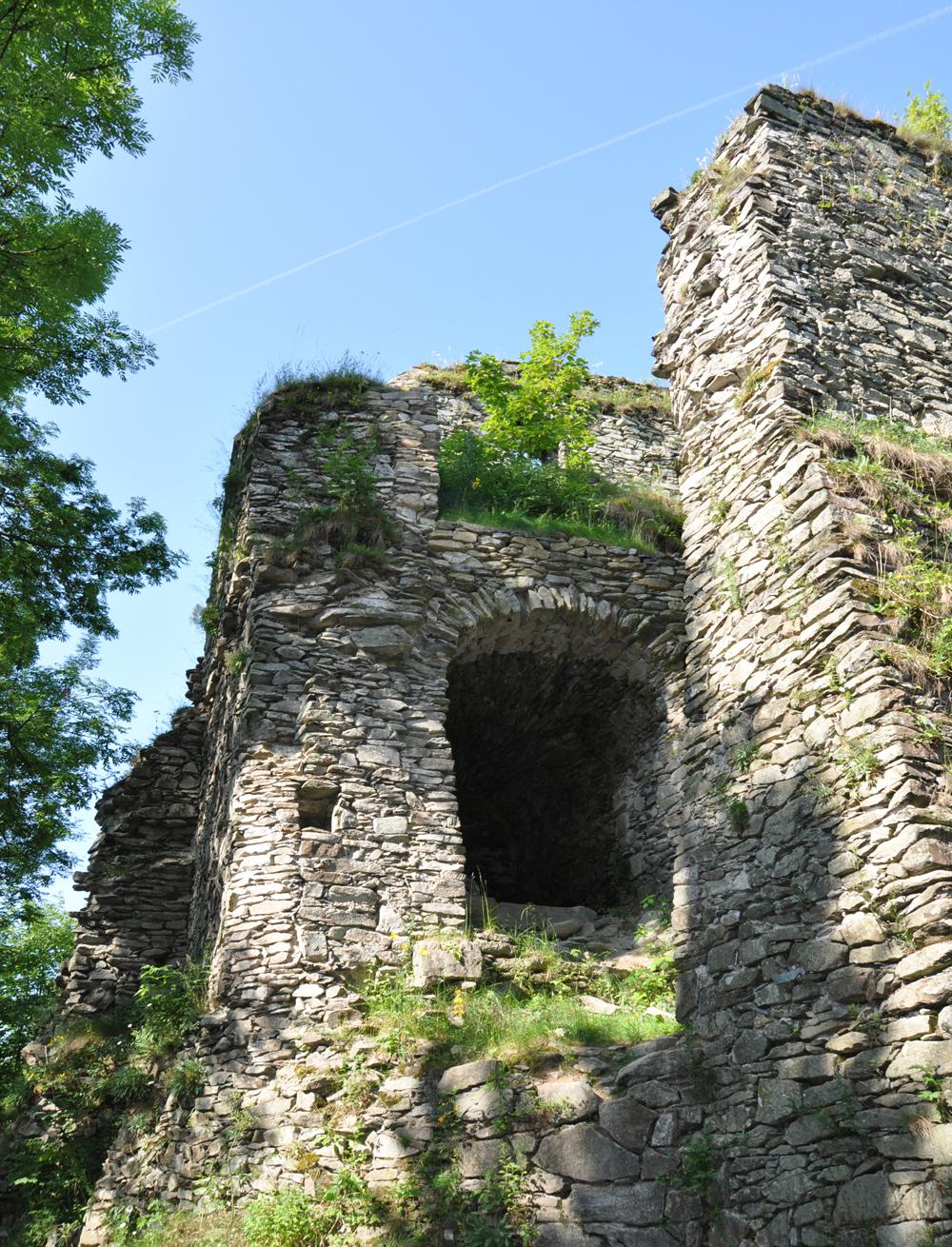 Hrad Tol�tejn