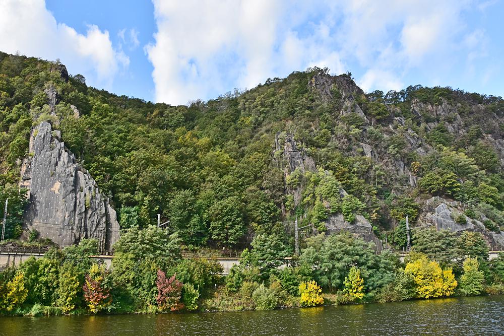 Porta Bohemica - zabezpe�en� skal nad trat�.