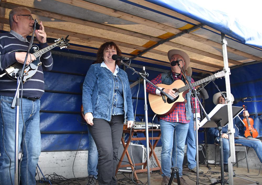 Country skupina Harcovn�ci