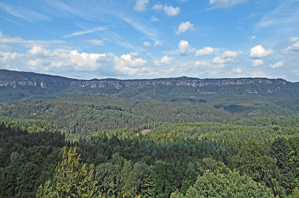 �esk� �v�carsko je�t� zelen�.