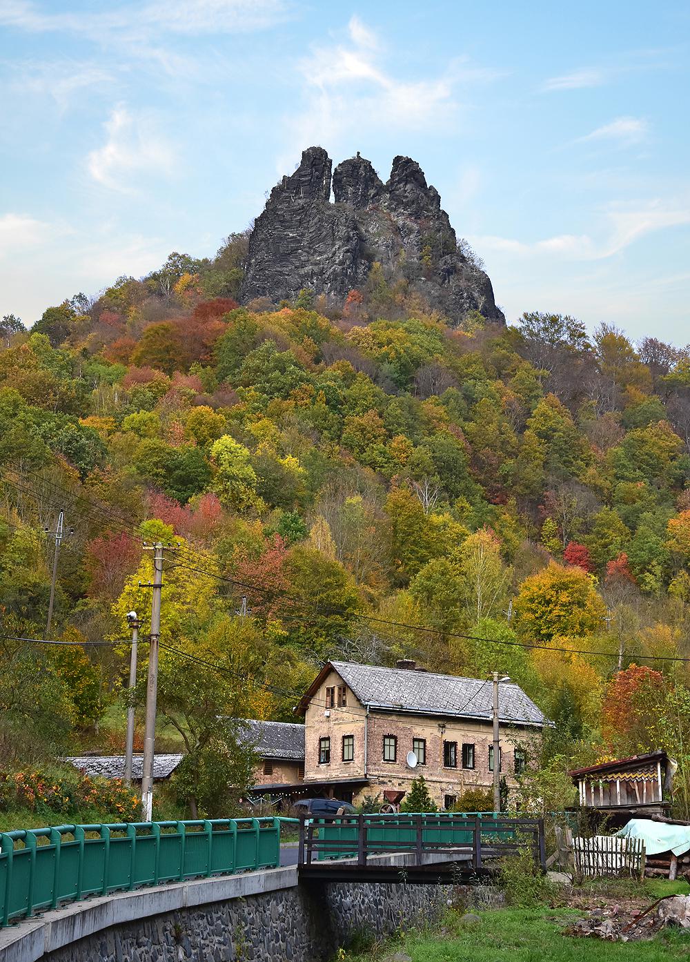 Hrad Vrabinec v �esk�m st�edoho��