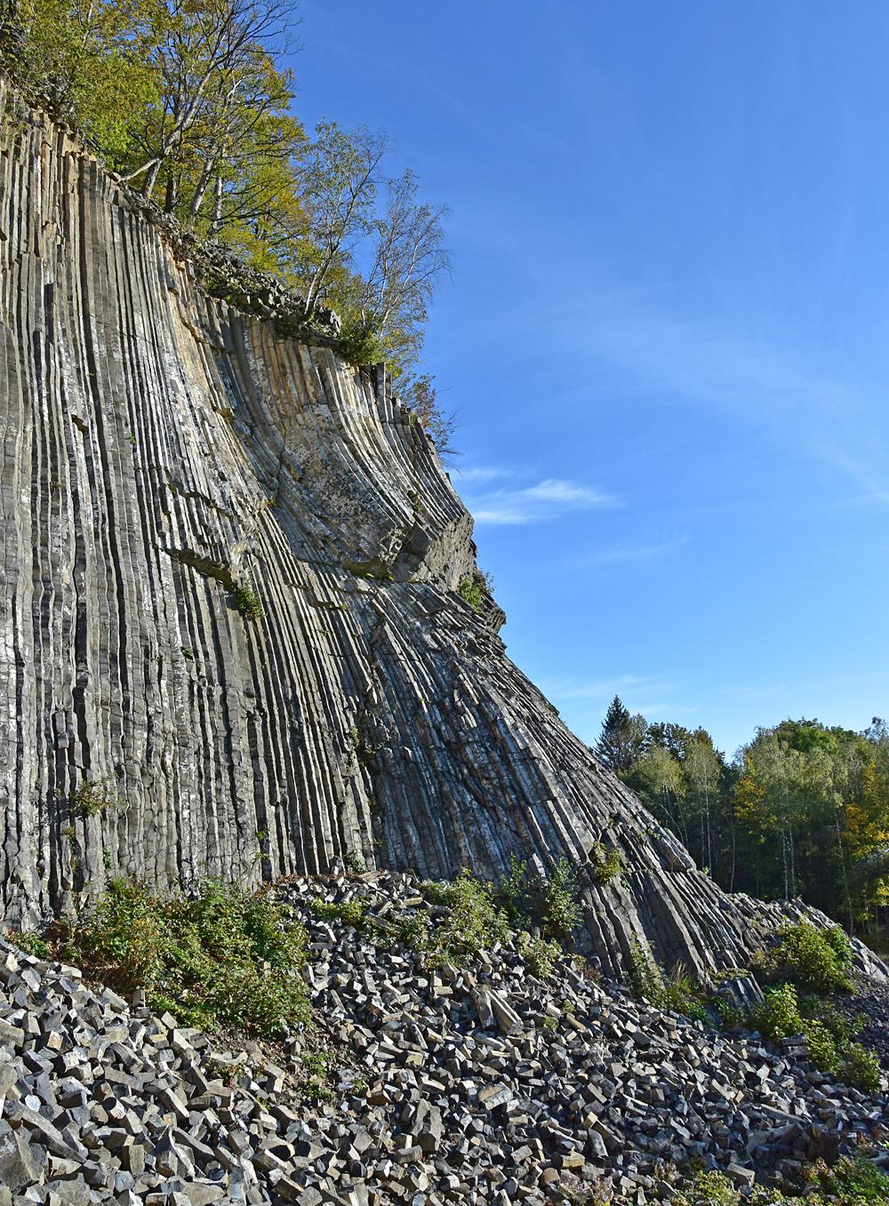 P��rodn� rezervace Zlat� vrch v Lu�ick�ch hor�ch.