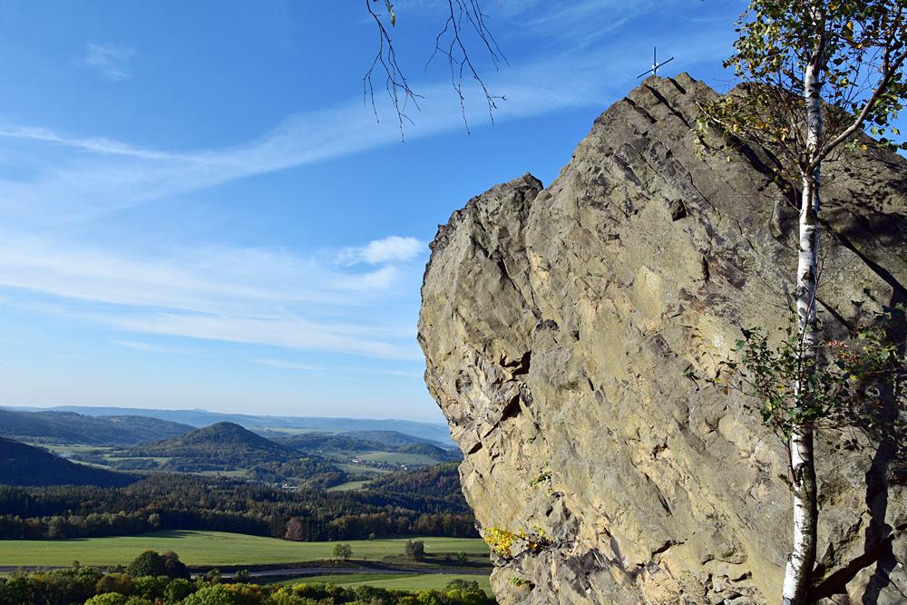 St��brn� vrch - Lu�ick� hory - vrchol s k��em