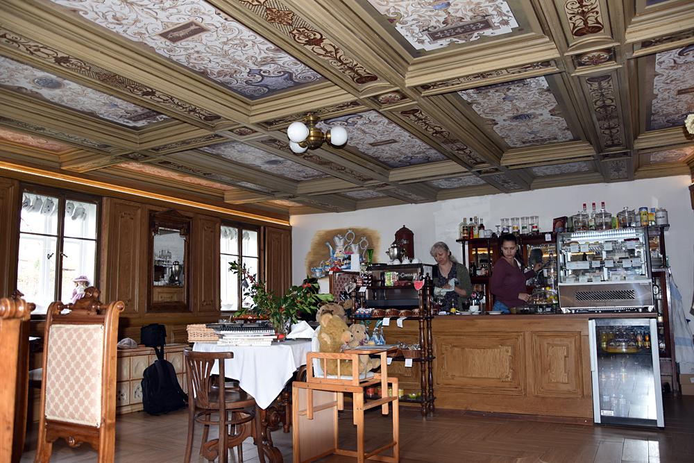 Caf� Nostalgie - Kr�sn� L�pa
