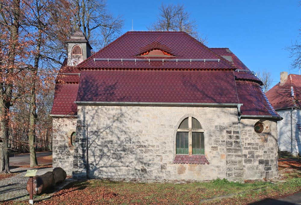 Kaple Jm�na Panny Marie v obci Sn�n�k
