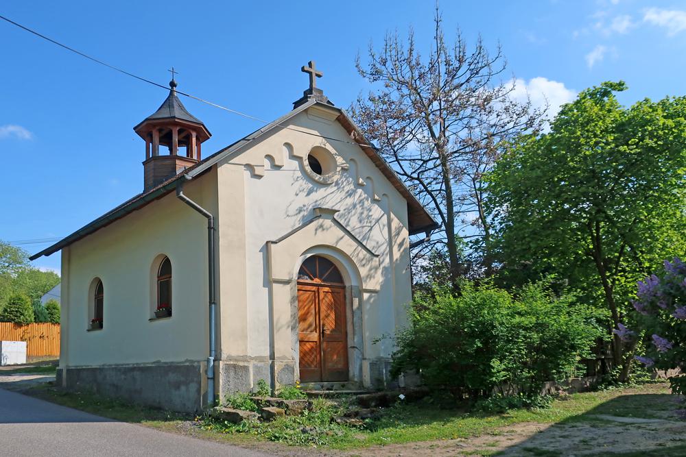 Kaple na Horn�m Chlumu u D���na