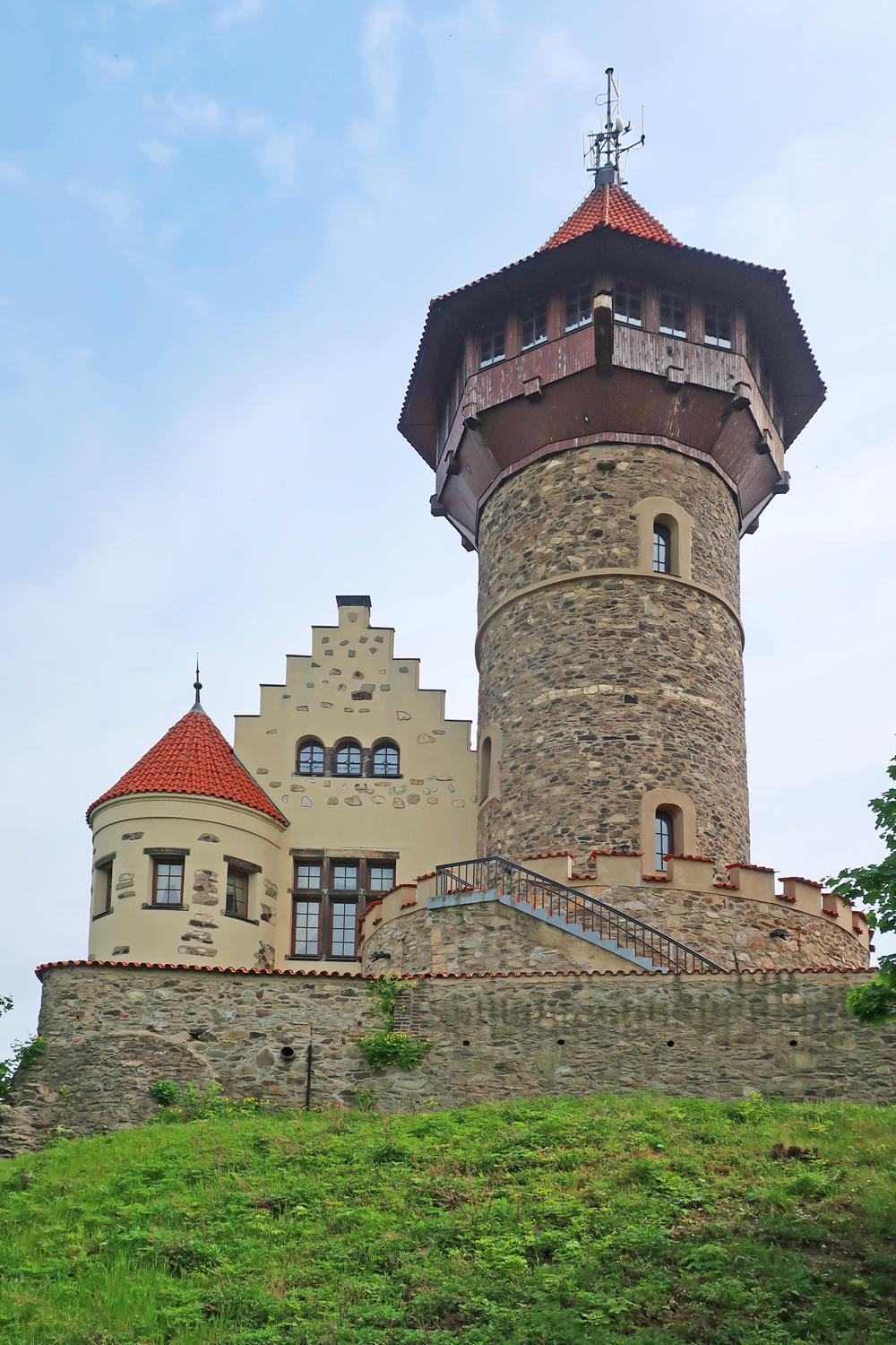 Rozhledna Hn�v�n.