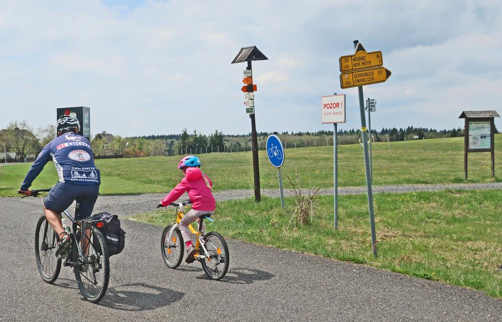 Cyklistick� kru�nohorsk� magistr�la - C�novec