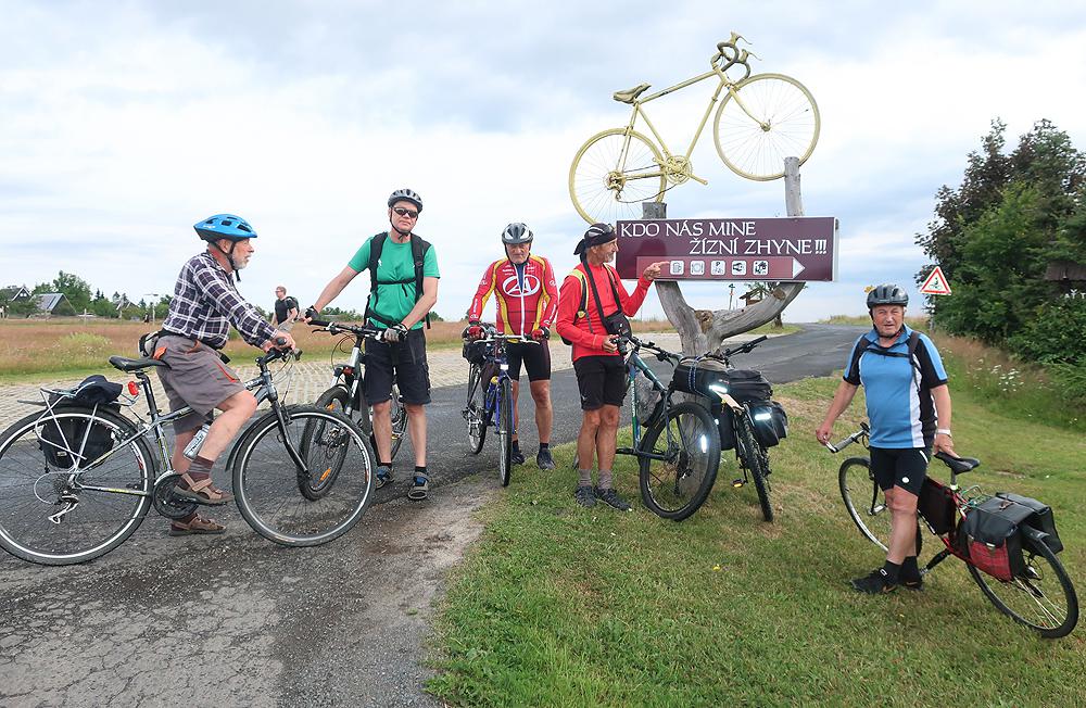 Stylov� �lapa� cyklist�� na C�novci.