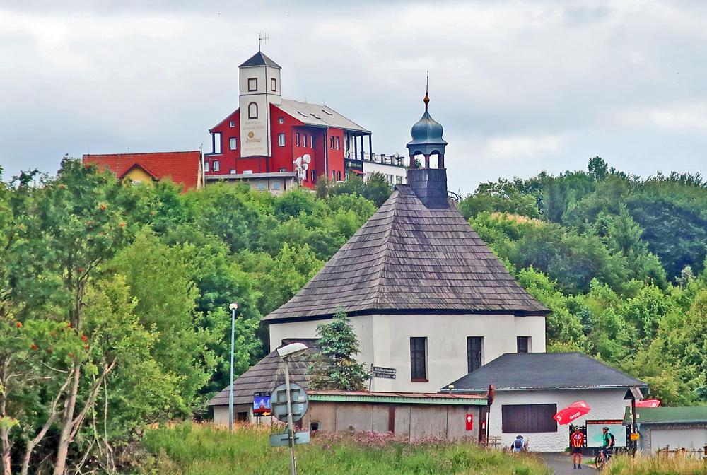 Horn� stanice lanovky na Kom��� v�ku.