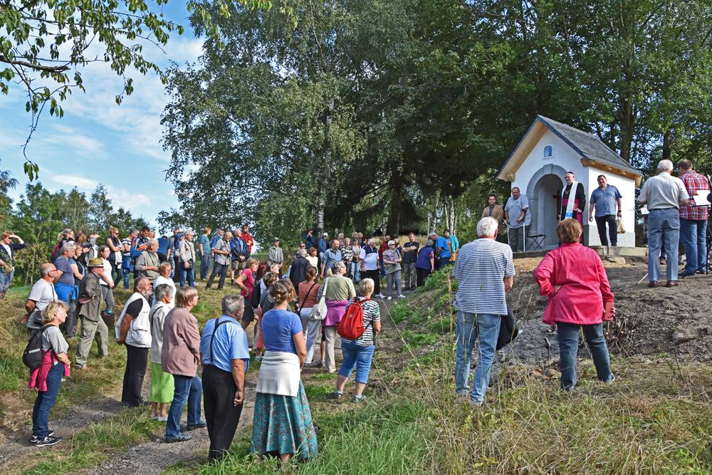 Vysv�cen� kapli�ky sv. Anton�na Padu�nsk�ho - Vl�� Hora