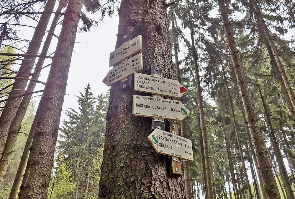 Nau�n� stezka Skl�rna v p��rodn�m parku Horn� St�ela v Rakovnick� pahorkatin�.